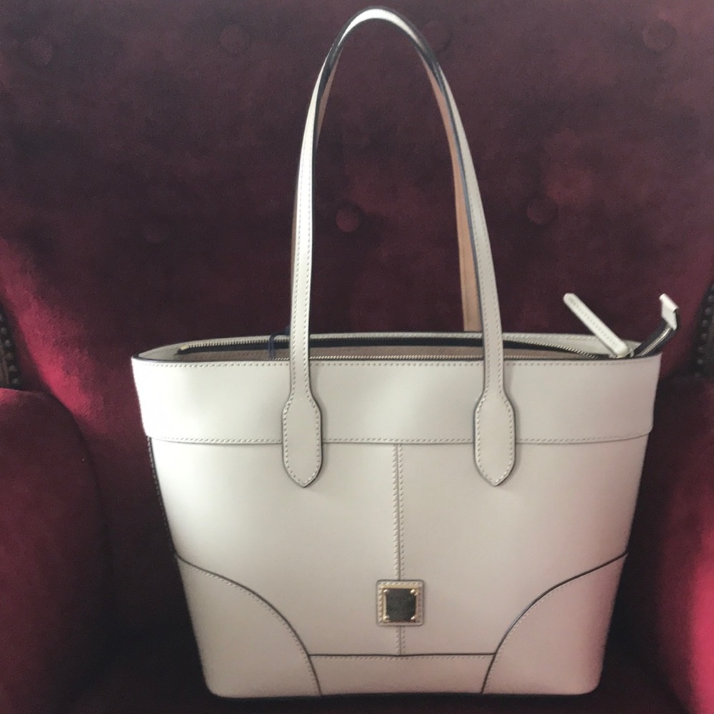 Dooney & Burke Pocketbook